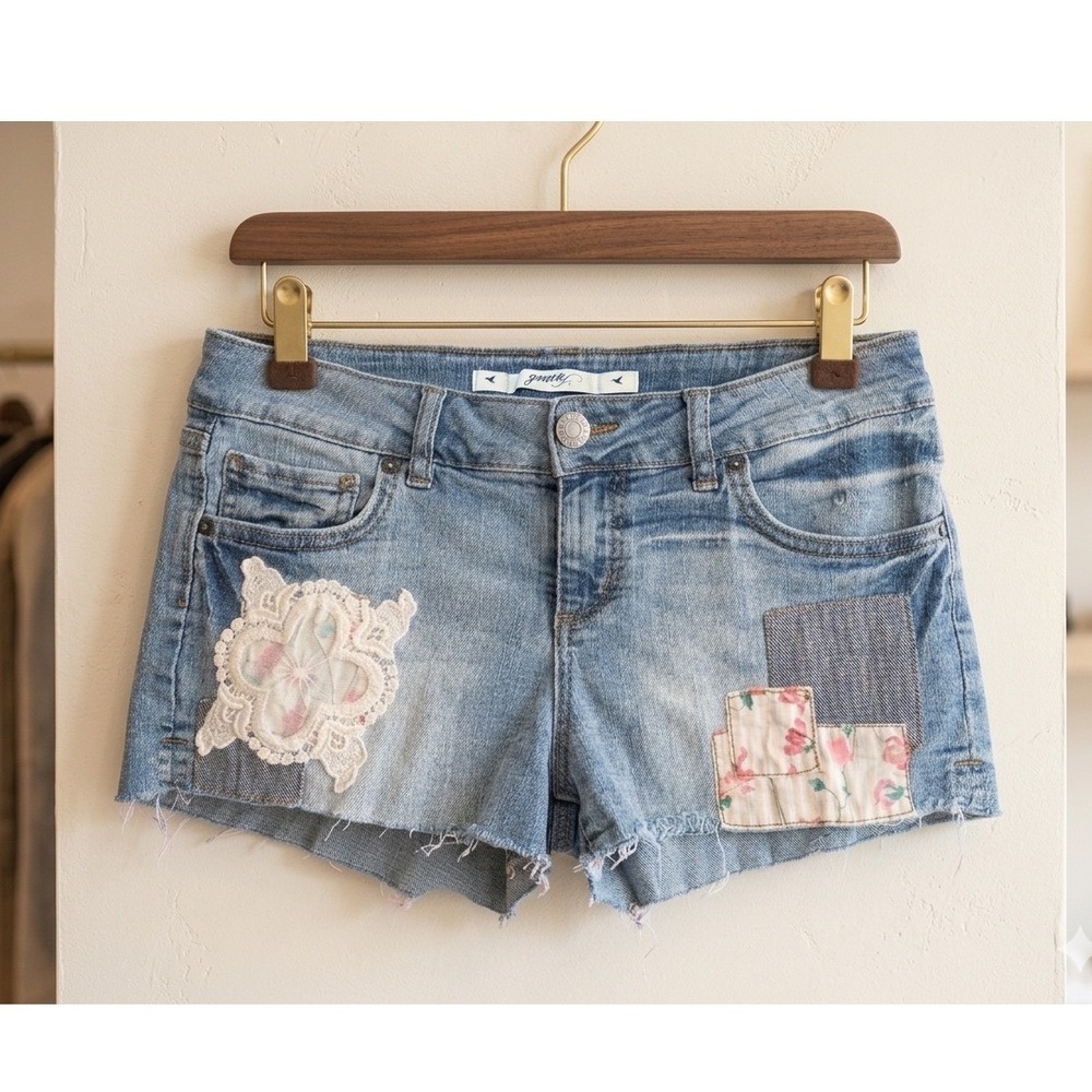 Grane Denim Shorts Juniors 7 Blue Patchwork Lace Floral Cutoff Supergirl‎